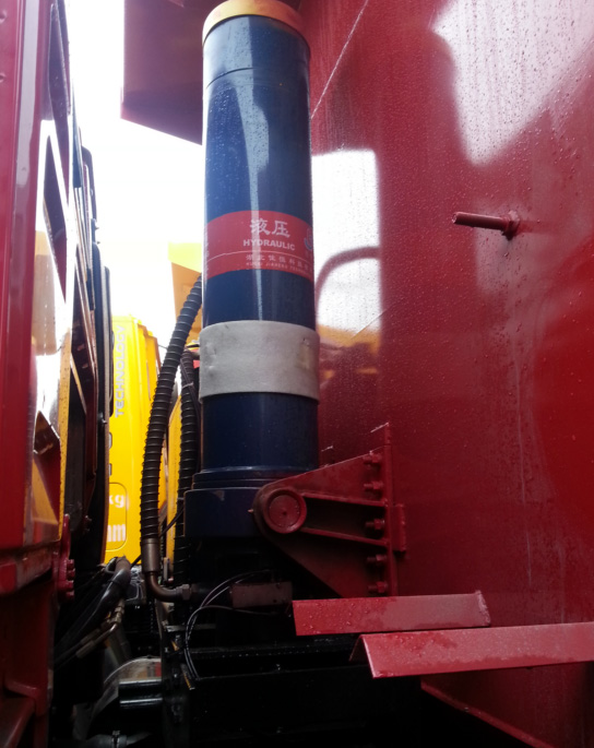 &ldquo;�Ѻ�&rdquo;���͸��ڼtɫ܇�����r���£��{(l��n)ɫ����Խ�l(f��)�W��ҫ��